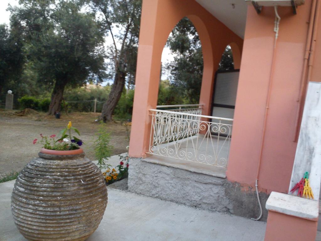 Elaia Resorts Perama (Corfu) Quarto foto